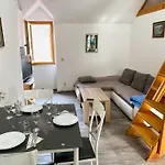 Robi Vrsine