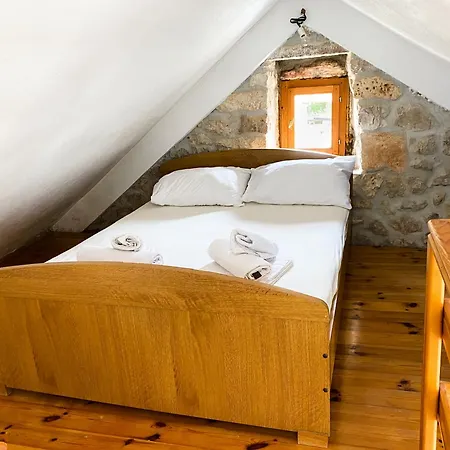 Apartman Robi *