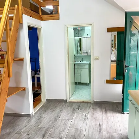 Robi Apartman