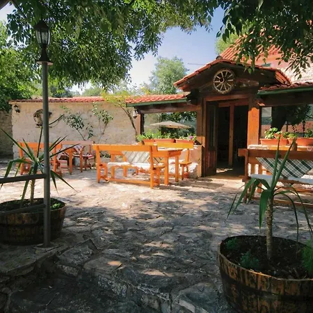 Robi Apartment Vrsine